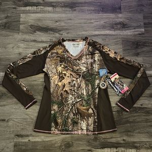 Women’s Realtree LARGE Camouflage & Pink DriFit Performance Long Sleeve Shirt